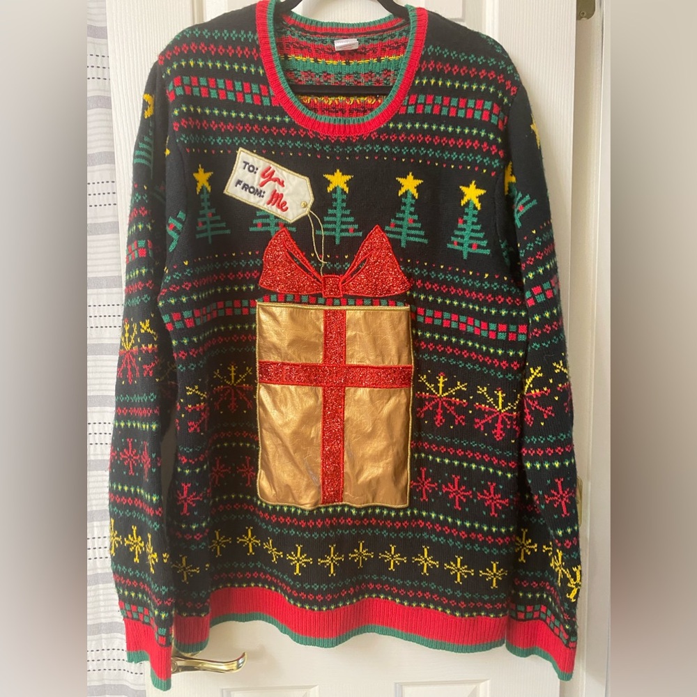 Holiday Time Festive Holiday Sweater with Gift Pocket Design Size 2XL